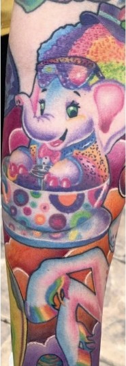 Color cartoon sleeve — elephant in teacup